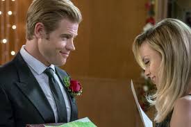 Hallmark christmas 3 film collection (a shoe addict's christmas/welcome to christmas/marry me at christmas) 4.9 out of 5 stars 305. Marry Me At Christmas Hollywood Meets Small Town In Hallmark Christmas Premiere The Silver Petticoat Review