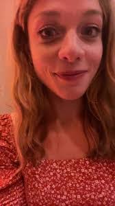 Ellie Beal's Instagram, Twitter & Facebook