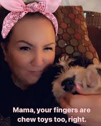 Janet Landeros's Instagram, Twitter & Facebook