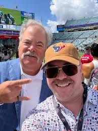 Tomorrow is the grand opening of SodaGo in Lumberton. Just went by for a  free sample and helmelawd that peachy keen is jooicay! Go see my sweet  friend Cassidy Jones tomorrow and