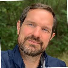 Meet Eike, an avid basketball player, coach, and Magna Sr.