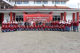 Kepala madrasah sebagai seseorang yang diberikan amanah dan tanggung jawab untuk memimpin dan mengelola proses. Latest News Smk Telkom Purwokerto