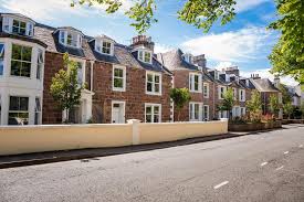 Halifax, britain's biggest mortgage lender, said the economic fallout inflicted by the pandemic would catch up with the property market in 2021, after an. Halifax House Prices Could Fall By 5 In 2021 Forbes Advisor Uk