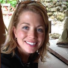 Lisa Sabol's Instagram, Twitter & Facebook