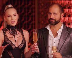 Christine quinn is an american television personality and a realtor working at the oppenheim group. Christine Quinn From Selling Sunset 8 Facts Including Age Net Worth And Husband Capital