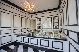Melrose S Chic New Bo Nuage Sells Desserts Not Dresses Bakery Interior Restaurant Design Cafe Interior