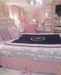Pin By Barbie On Decoracao E Detalhes Girly Bedroom Girly Room Decor Girly Room