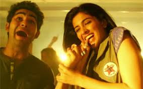 Bollywood Trailers And Teasers Videos Page 178 Lekar hum deewana dil is a 2014 indian hindi film directed by arif ali and produced by dinesh vijan, saif ali khan under the banners eros music. santabanta