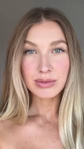 Hannah Kirschbaum's Instagram, Twitter & Facebook