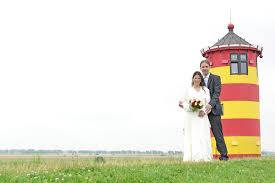 Brautkleider online shop, schneller versand. Leuchtturm Hochzeit Pilsum Greetsiel Fotograf Nordsee Hochzeitsfotograf Leuchtturm Hochzeit Amrum Sylt Busum Norderney St Peter Ording Husum Baltrum Norden Norddeich Greetsiel Emden Cuxhaven Neuharlingersiel Heiraten