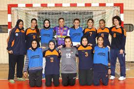 حول نشأة وتأسيس هذا المنتخب وأهم مراحله التاريخية ، بالإضافة إلى أهم المدربين الذين وضعوا بصماتهم لهذا. ÙƒÙˆÙ†Ø§ Ù…Ù†ØªØ­Ø¨ Ø§Ù„ÙƒÙˆÙŠØª Ø§Ù„Ù†Ø³Ø§Ø¦ÙŠ Ù„ÙƒØ±Ø© Ø§Ù„ÙŠØ¯ ÙŠÙ†Ù‡ÙŠ Ø§Ø³ØªØ¹Ø¯Ø§Ø¯Ø§ØªÙ‡ Ù„Ù„Ø¨Ø·ÙˆÙ„Ø© Ø§Ù„Ø®Ù„ÙŠØ¬ÙŠØ© Ø§Ù„Ø§ÙˆÙ„Ù‰ Ø±ÙŠØ§Ø¶Ø© 01 10 2013