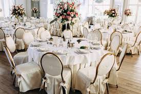 Ein runder tisch wird oft als symbolische sitzordnung eingesetzt. Tischordnung Hochzeit Checkliste Fur Den Sitzplan