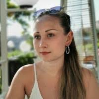 100+ profilů „Arthur“