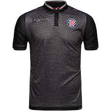 The story of football game (soccer) in split has started long time ago in 1911 when a group of students (fabijan kaliterna, lucijan stella, ivan sakic and vjekoslav ivanisevic). Hajduk Split 3 Trikot 2018 19 Www Unisportstore De