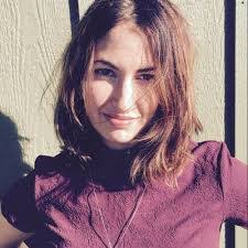 Heidi Wall's Instagram, Twitter & Facebook