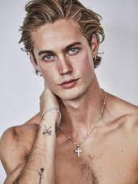 25 Ideias de Tatuagens Masculinas Pequenas no Pulso | Homens que se Cuidam