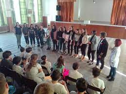 Lucian blaga was a prominent philosopher in eastern europe during the period between the two world wars. In SÄƒptÄƒmana Scoala Altfel Liceul Lucian Blaga A Experimentat Teatrul Forum Pentru A Gestiona SituaÅ£ii De CrizÄƒ