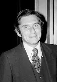 Barry Farber, Perennial Talk Radio Host, Dies at 90