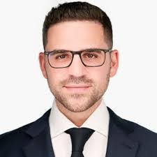 Danielle Stemper's Instagram, Twitter & Facebook