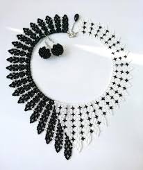 Black And White Jewelry Black And White Jewelry Beaded Collar Necklace Black And White Earrings Beaded Jewelry Set Beaded Ball Earrings Women S Beaded Necklace In 2020 Beaded Jewelry Diy Black And White Earrings Beaded Collar Necklace