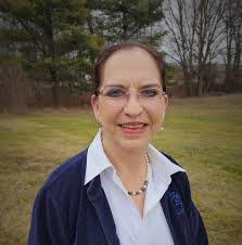 Penelope Howe's Instagram, Twitter & Facebook