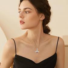 FJ Collana Angelo Custode Donna Argento 925 Collana con Ciondolo Gennaio  Pietra Portafortuna Granato Gioielli Regalo per Donna : Amazon.it: Moda