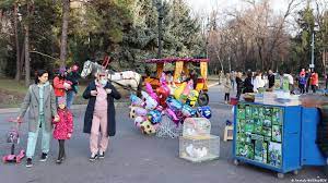 При себе нужно иметь удостоверение личности. Tretya Volna Koronavirusa V Kazahstane Bez Karantina Masok I Vakcin Sobytiya V Mire Ocenki I Prognozy Iz Germanii I Evropy Dw 07 04 2021