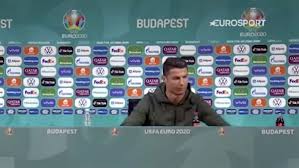 But 30 minutes later, after ronaldo and fernando santos attended the press conference room at the. Uefa Reagiert Schmallippig Auf Coca Cola Eklat W V