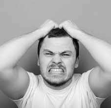 Hombre Gordo Emocionado Vistiendo La Camiseta Verde Y Negro Gorra De  Béisbol Que Celebra, Bombeo Puños Y Aplaudir En Estudio Con Fondo Blanco  Fotos, retratos, imágenes y fotografía de archivo libres de