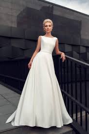 Modern Wedding Gown Modern Wedding Dress Simple Stylish Etsy Long Train Wedding Dress Wedding Dresses Simple Wedding Dresses