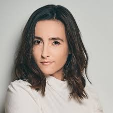 Caitlin Downard's Instagram, Twitter & Facebook