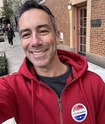 Doug Oldaker's Instagram, Twitter & Facebook