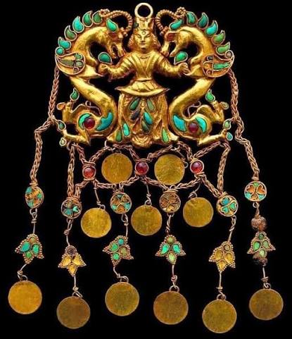Ancient gold and jade shoe ornament from Tillya Tepe