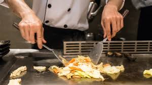 The median salary is 73,900 cad per year, which means that half (50%) of people working as chef (s) are earning less than 73,900 cad while the other half are earning more than 73,900 cad. How Much Do Benihana Chefs Really Make