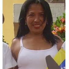 Ana Nieves (@ana_evev)