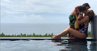 O meu irmão kiko e a minha cunhada mariana vão trazer ainda mais alegria à nossa. Tania Ribas De Oliveira De Ferias Com A Familia Nos Acores I Love Azores