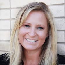 Erin Rosenthal's Instagram, Twitter & Facebook