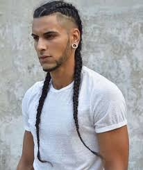 Voir plus didées sur le thème cheveux coiffure homme coupe de cheveux. Idee Coiffure Tresse Homme Au Croisement Des Genres Madame Tn Magazine Feminin Numero 1 Mode Beaute Shopping Lifestyle