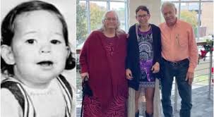 Moteris susitiko su šeima po 51-erių metų nesimatymo: 2 metukų ją pagrobė  auklė