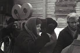 Группа жила в ялте, на прогулках молодого артиста сопровождала толпа поклонниц, а зарплата в десять раз. Aleksandr Stefanovich Biografiya Foto Lichnaya Zhizn Novosti Filmografiya 2018 Biografii