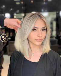 Quanto sei felice da 1 a 100 dei tuoi capelli? Anche ad 𝗔𝗣𝗥𝗜𝗟𝗘  continui𝗔𝗠𝗢 a 𝙎𝙏𝙐𝙋𝙄𝙍𝙑𝙄! 𝙎𝙘𝙚𝙜𝙡𝙞 𝙡'𝙊𝙧𝙞𝙜𝙞𝙣𝙖𝙡𝙚😉  Scorri le foto per scoprire il listino prezzi ➡️ Segui le storie ⬇️  @venere_parrucchieri