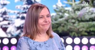 Back in those days, entertainers to the public were freaks, fortune tellers, wrestling competitions, organs in barrels and other attractions that seem to be outdated and a bit spooky today. Les 12 Coups De Midi L Etoile Mysterieuse Demasquee Par Catherine Ce Vendredi 8 Janvier 2021 Sur Tf1 Toutelatele