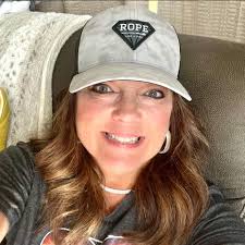 Anyone in the alexandria area do braids or twists for kids?