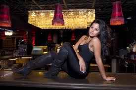 You may have seen these french models gracing your favorite designer's imagery (like reformation or rouje). The 10 Sexiest Nyc Servers Who Will Bring Joy To Your World