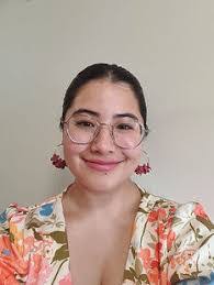 Tessa Pike's Instagram, Twitter & Facebook