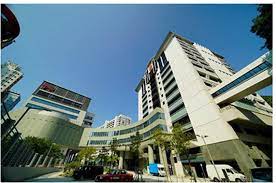 明愛醫院 （ caritas medical centre ， 醫院管理局 內部代碼：cmc）於1964年由 香港明愛 創立，位於 香港 九龍 深水埗區 長沙灣 永康街 111號，於1991年移交 醫院管理局 ，隸屬 九龍西聯網 ，為一所公立地區綜合性全科醫院，共有病床1,172張. Ha