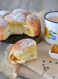 Per la farcitura vi consiglio una classica confettura oppure crema pasticcera o ancora crema spalmabile al cioccolato, anche fatta in casa. Danubio Con Confettura E Gocce Di Cioccolato A Lievitazione Naturale Nunzia Bellomo