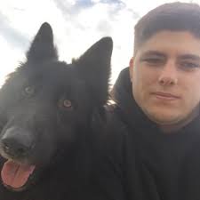 Daniel Trillo (@danitrsan)