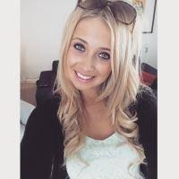 Zoe Rebecca Hackett (@zoeeerebecca)