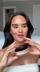 Finally the chanel loose powder, what do we think? #chanelmakeup  #chanelbeauty #settingpowder #makeupreview